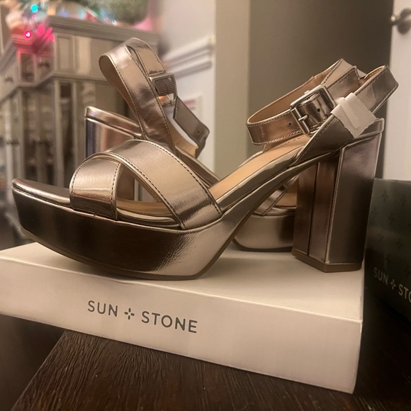 Beautiful Heels - Picture 3 of 6